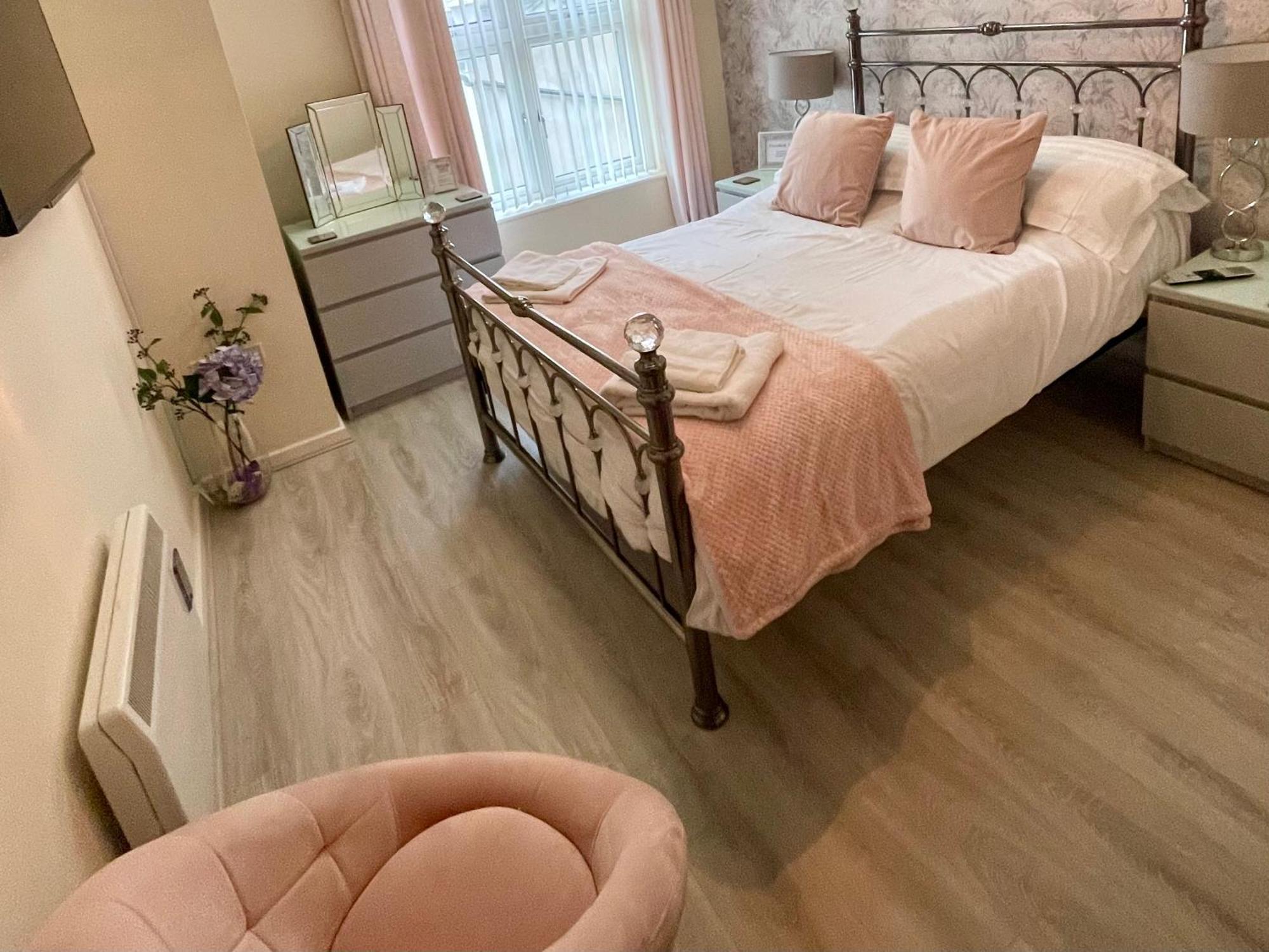Harbour Heights - St Johns Apartment Whitby Bagian luar foto